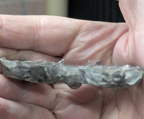 Uitstekende Stukjes Aluminium